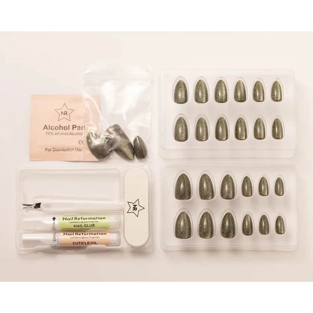 Nail Reformation Confidence at Your Fingertips 32 Piece‎ Press On Nails Glitter